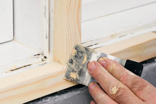 Slip og mal: Småsprekker sparkles med en sparkelmasse til utebruk Slip og mal: Småsprekker sparkles med en sparkelmasse til utebruk